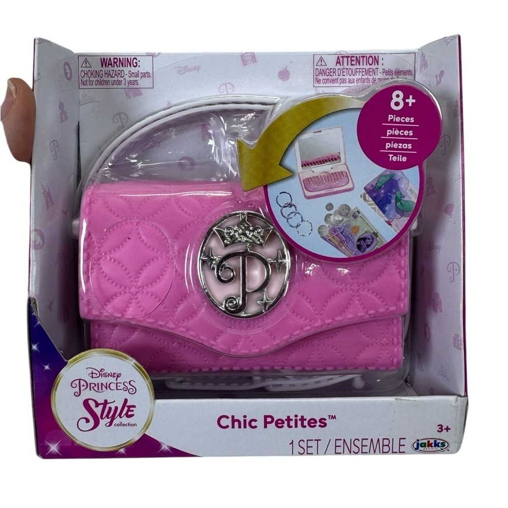 Disney.  Princess Style Chic Petites Set